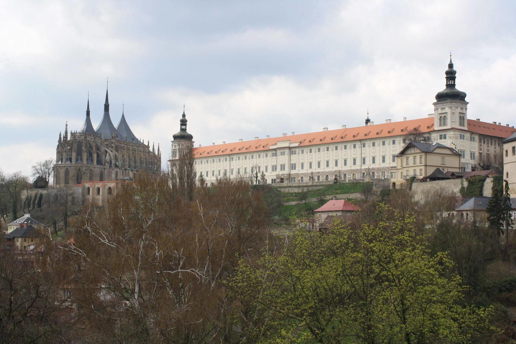 Hotel Medinek Old Town Kutná Hora Dış mekan fotoğraf